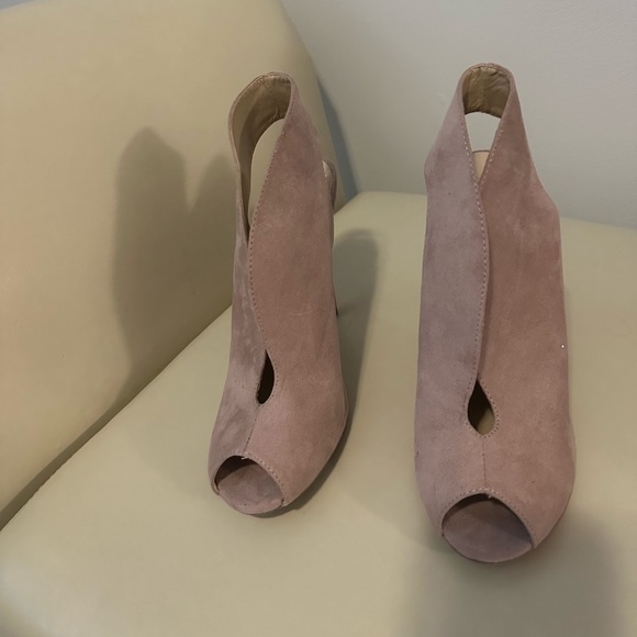 6.5W Pink Open Toe Heels - Picture 2 of 4